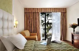 Hotel Capri Gardone Riviera