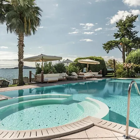 Capri Hotel