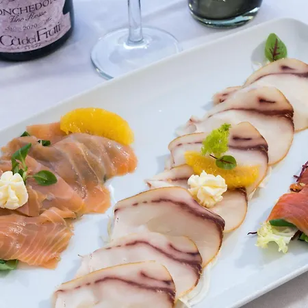 Capri Hotel Gardone Riviera