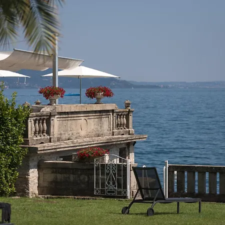 Hotel Capri 4*
