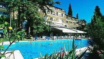 Hotel Capri Gardone Riviera