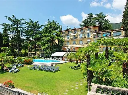 Capri Hotel Gardone Riviera