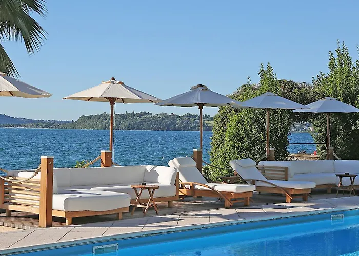 Capri 4*