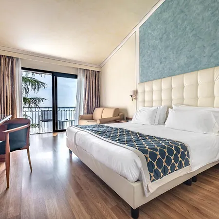 Capri Hotel Gardone Riviera