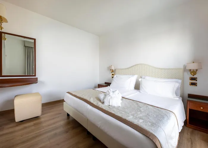 Capri 4* גרדונה ריביירה