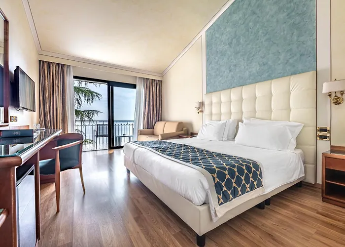 Capri מלון גרדונה ריביירה