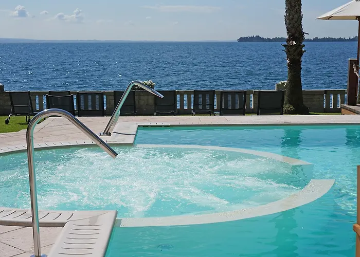 Capri מלון גרדונה ריביירה